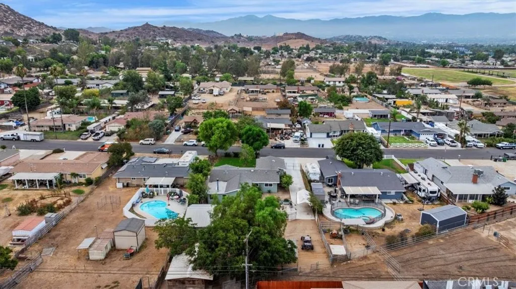 887 Kingman Drive, Norco, California 92860 home-pic-48